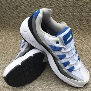 Avia enduropro comfort shoes size 9 white NWT